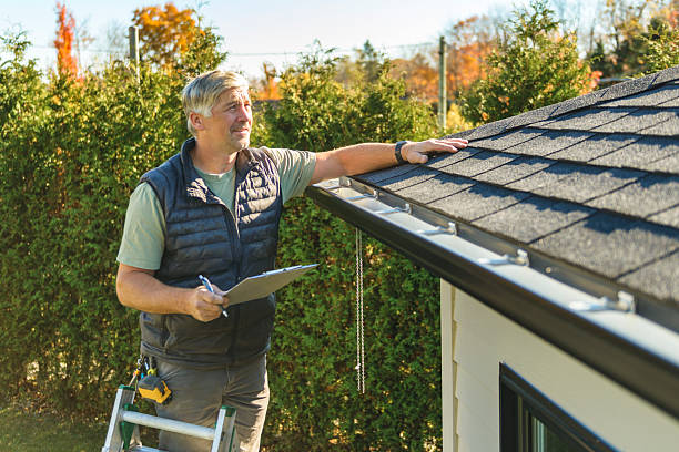 Professional Emergency Roof Repair technician working in Mannboro, VA